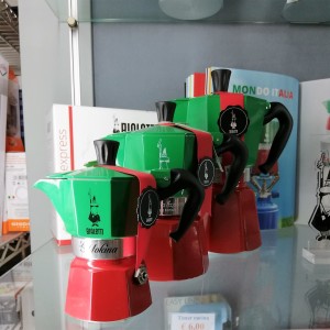Moka-Bialetti-originale-tricolore